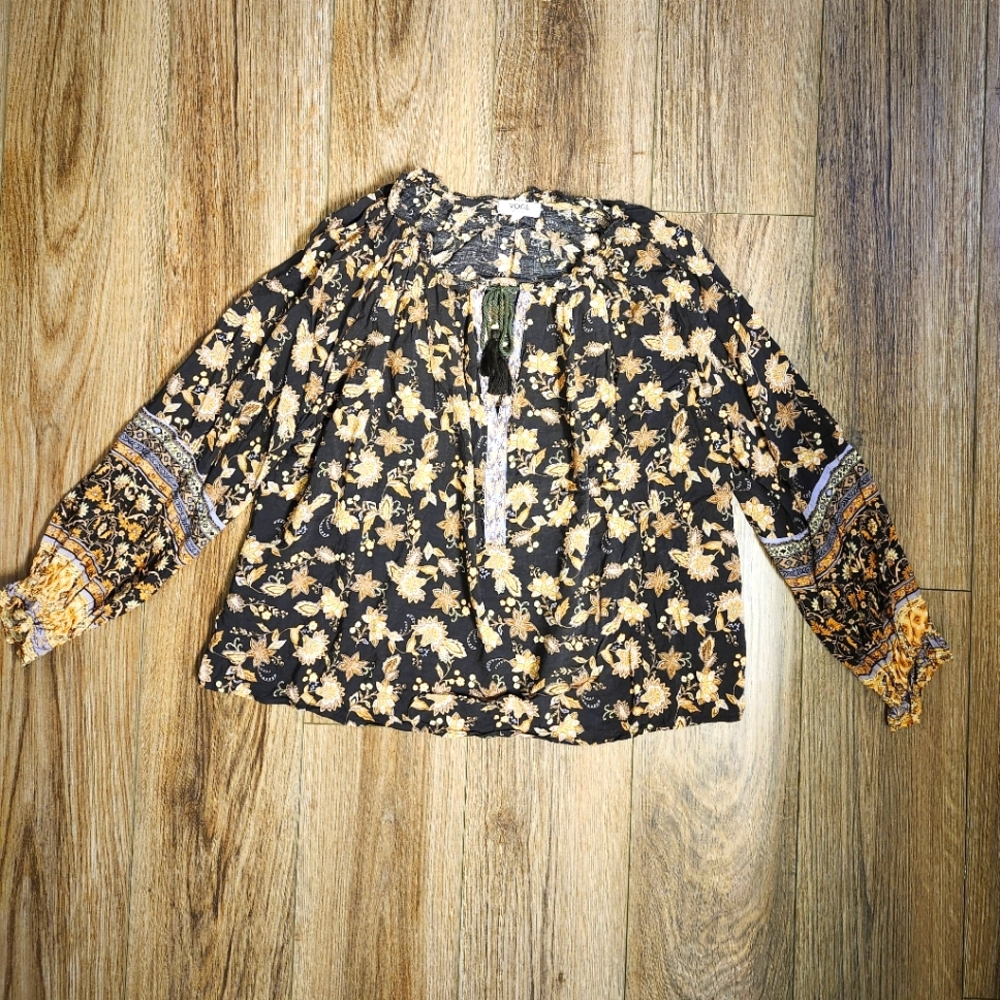 Voge Boutique Floral Boho Long Sleeve Blouse